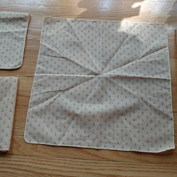 Vintage 80s Cloth Napkins Set of 4 Ditsy Print Made in Hong Kong - Picture 5 of 13